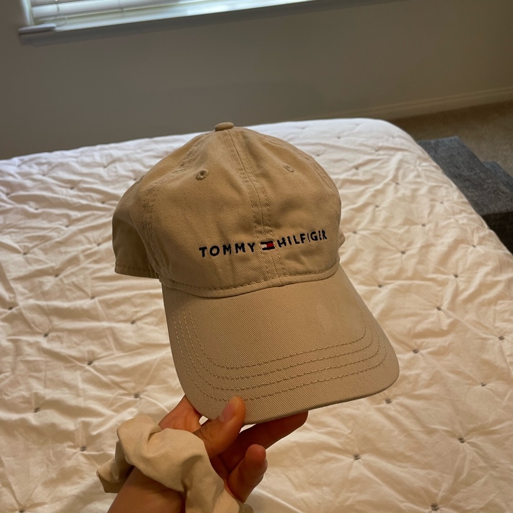 Tommy Off white Cap Unisex